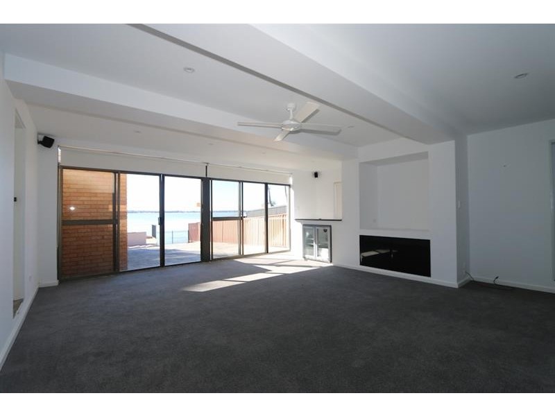 132 Main Rd, Toukley NSW 2263