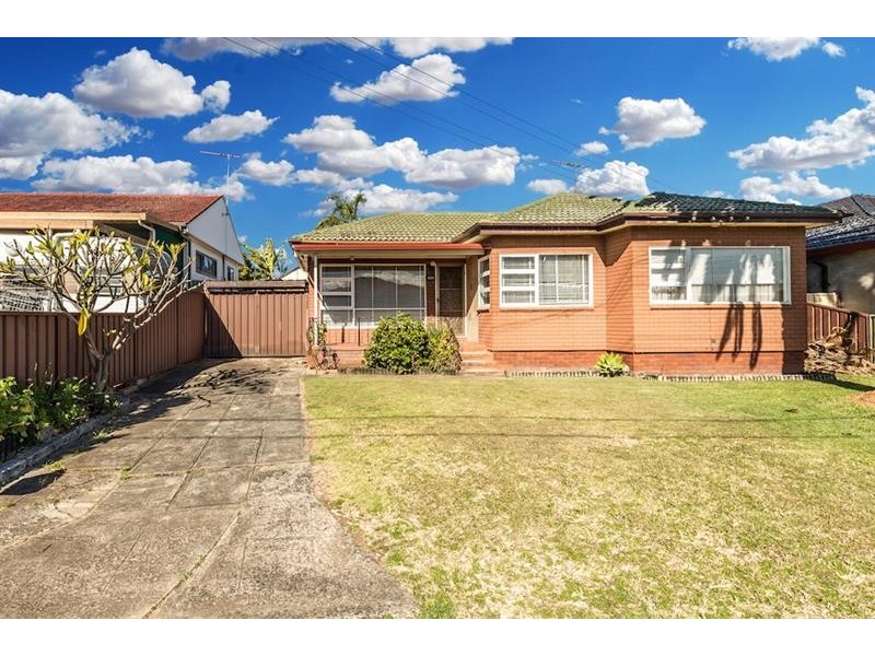 824 The Horsley Dr, Smithfield NSW 2164