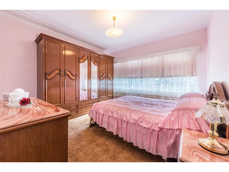 824 The Horsley Dr, Smithfield NSW 2164