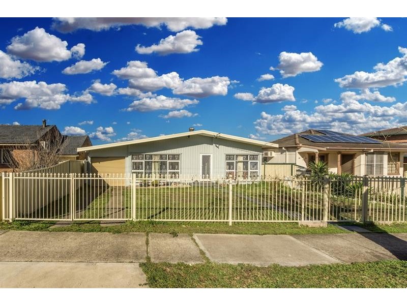 51 Linda St, Fairfield Heights NSW 2165