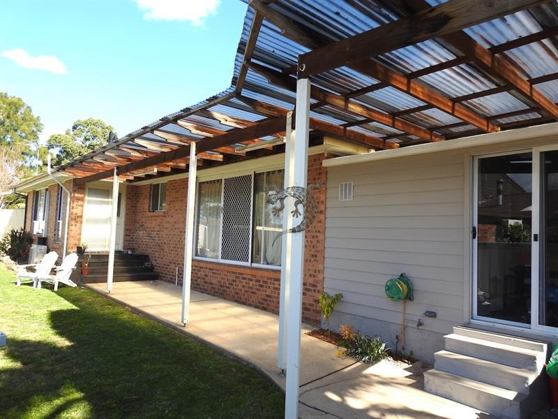 6 Teak Close, Bossley Park NSW 2176