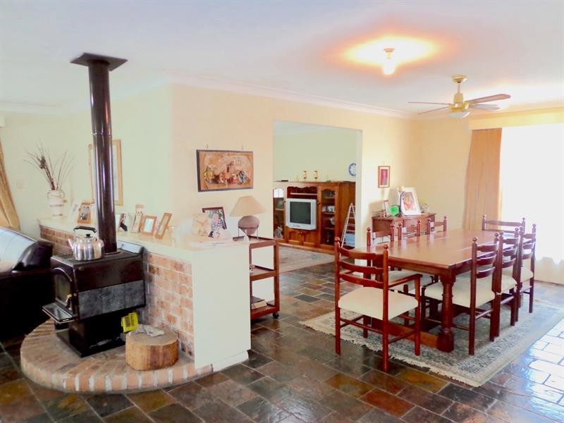 6 Teak Close, Bossley Park NSW 2176