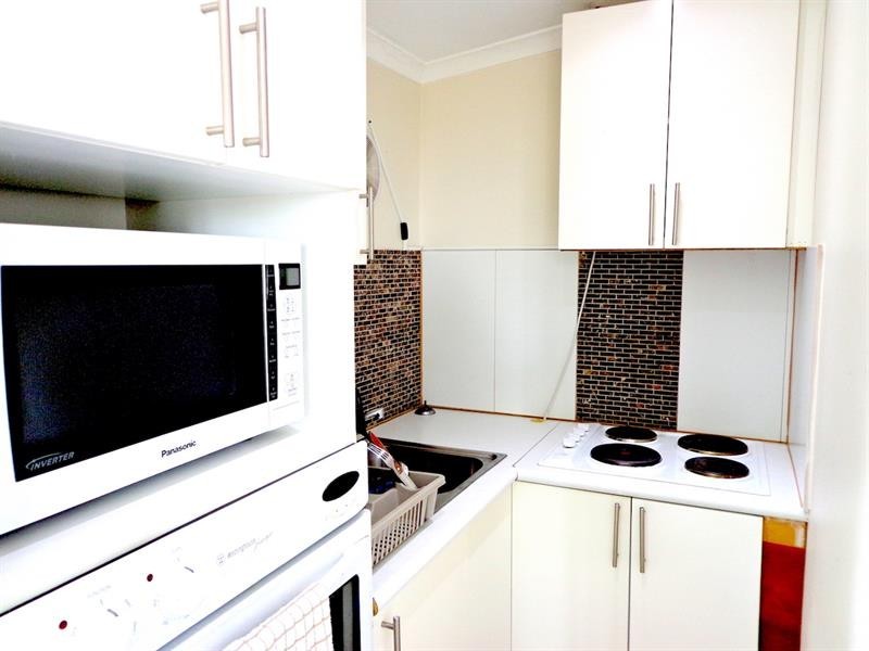 6 Teak Close, Bossley Park NSW 2176