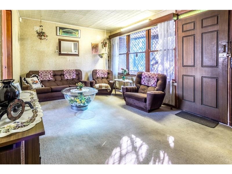 79 Heckenberg Ave, Sadleir NSW 2168