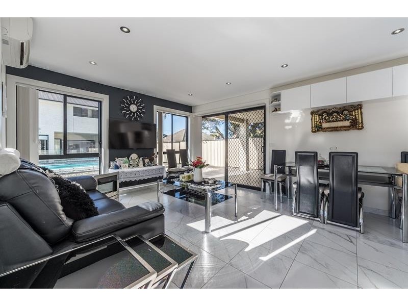 126A Dublin St, Smithfield NSW 2164