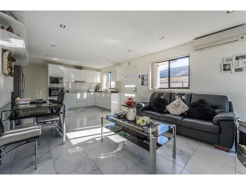 126A Dublin St, Smithfield NSW 2164