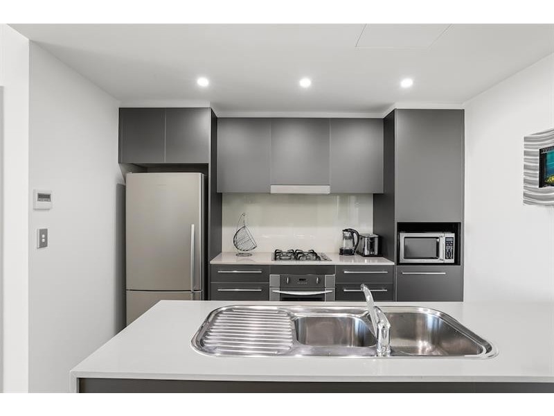 802/2 Walker St, Rhodes NSW 2138