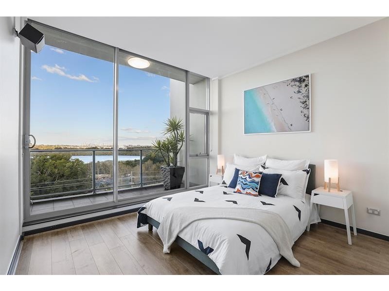 802/2 Walker St, Rhodes NSW 2138