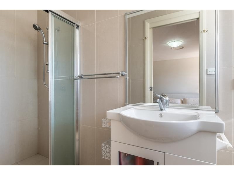 6A Foxlow St, Canley Heights NSW 2166