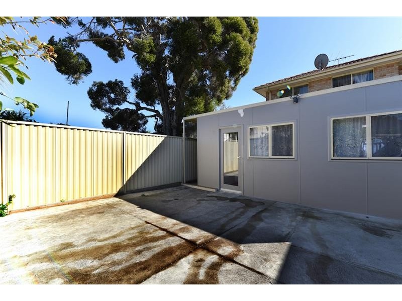 6A Foxlow St, Canley Heights NSW 2166