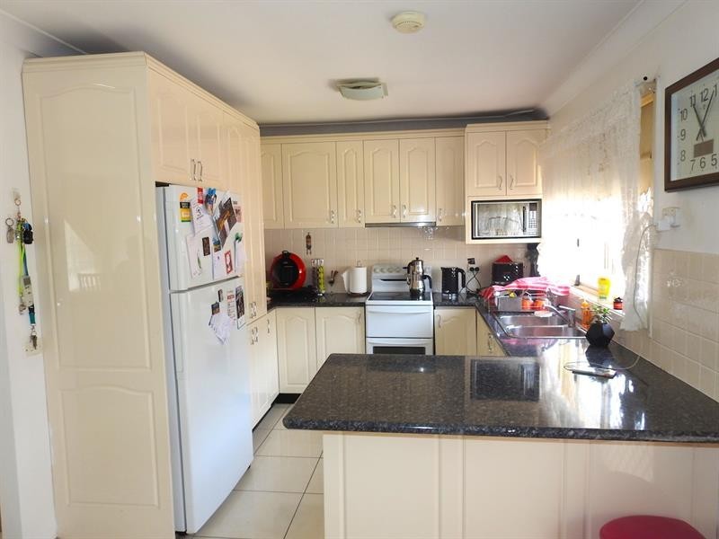 2 Newcastle St, Wakeley NSW 2176