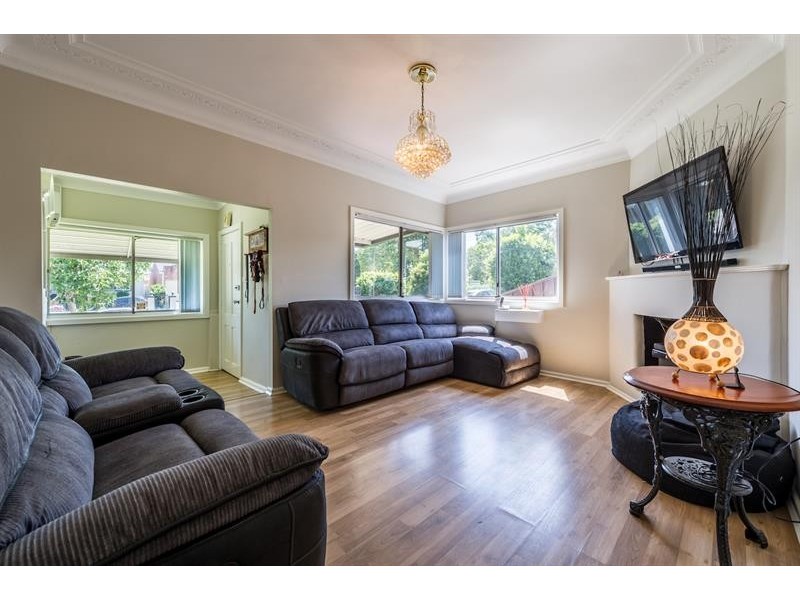 18 Alexander Street, Smithfield NSW 2164