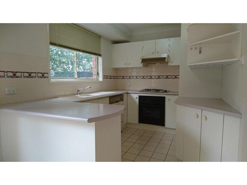 3/2 Robert  St, Penrith NSW 2750