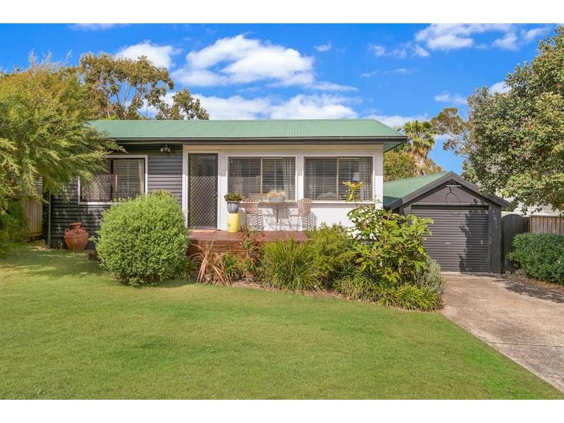 18 West Kahala Ave, Budgewoi NSW 2262