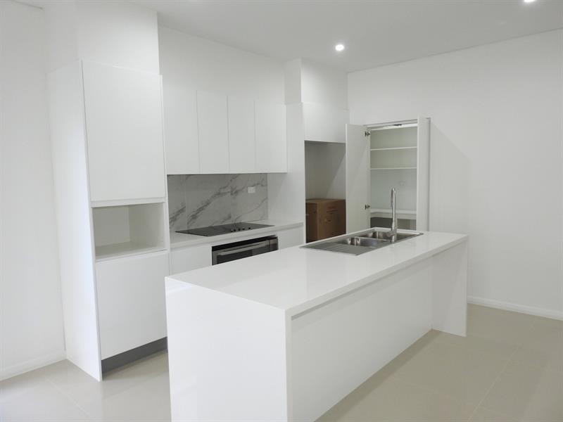 212 Hamilton Rd, Fairfield NSW 2165