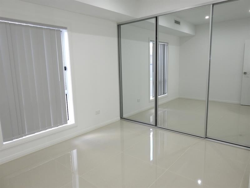 212 Hamilton Rd, Fairfield NSW 2165