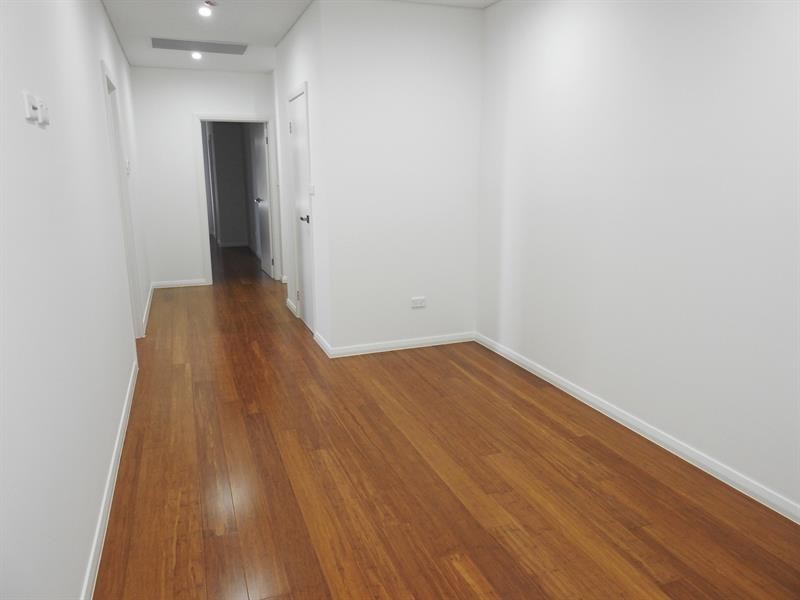 212 Hamilton Rd, Fairfield NSW 2165