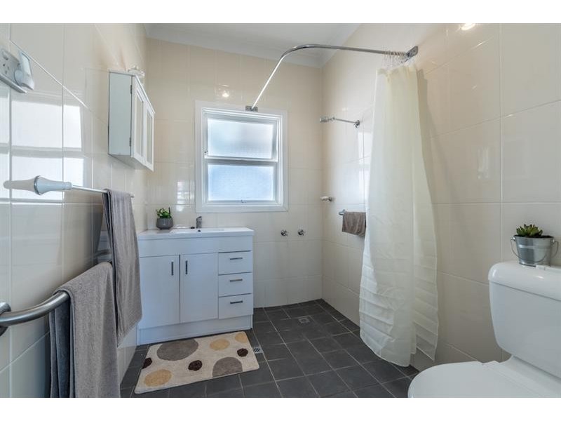 799 The Horsley Dr, Smithfield NSW 2164