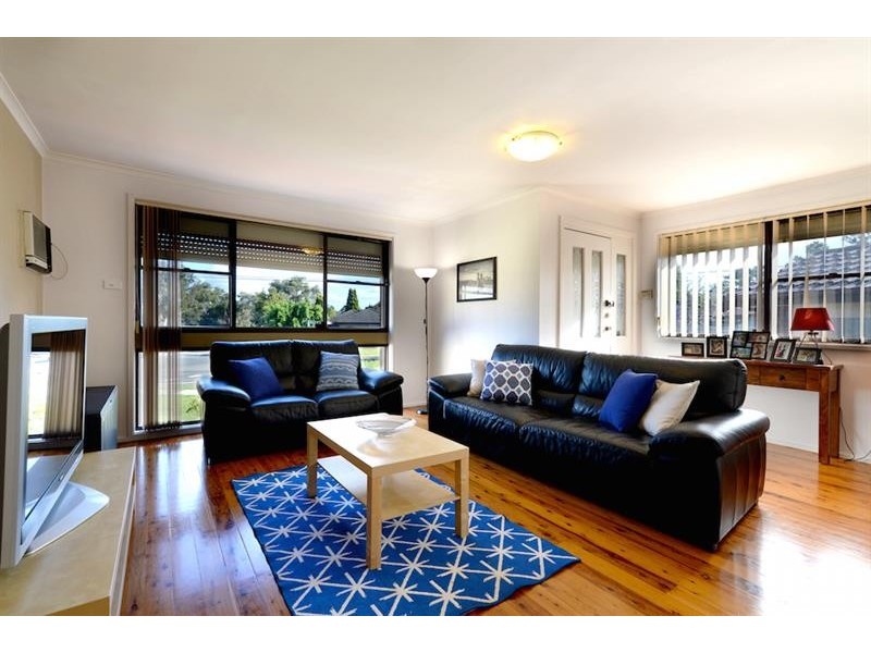 15 Quarry Rd, Bossley Park NSW 2176