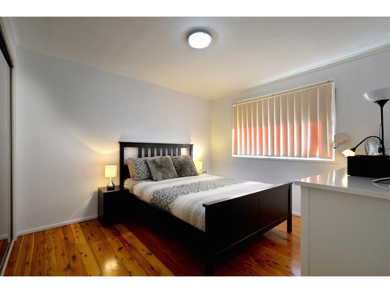 15 Quarry Rd, Bossley Park NSW 2176