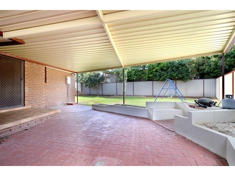15 Quarry Rd, Bossley Park NSW 2176