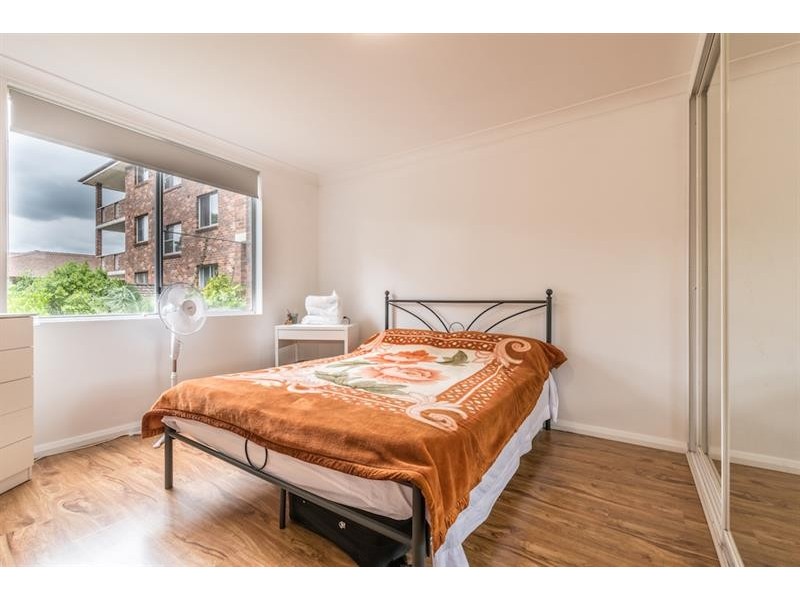 12/8-10 Ulverstone St, Fairfield NSW 2165