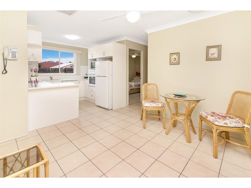 6 Fir Ct, Blue Haven NSW 2262