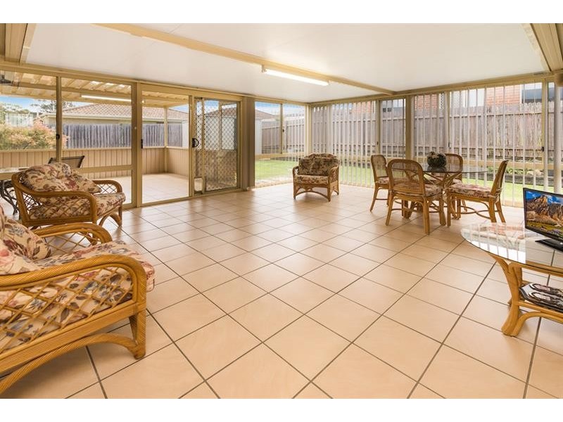 6 Fir Ct, Blue Haven NSW 2262