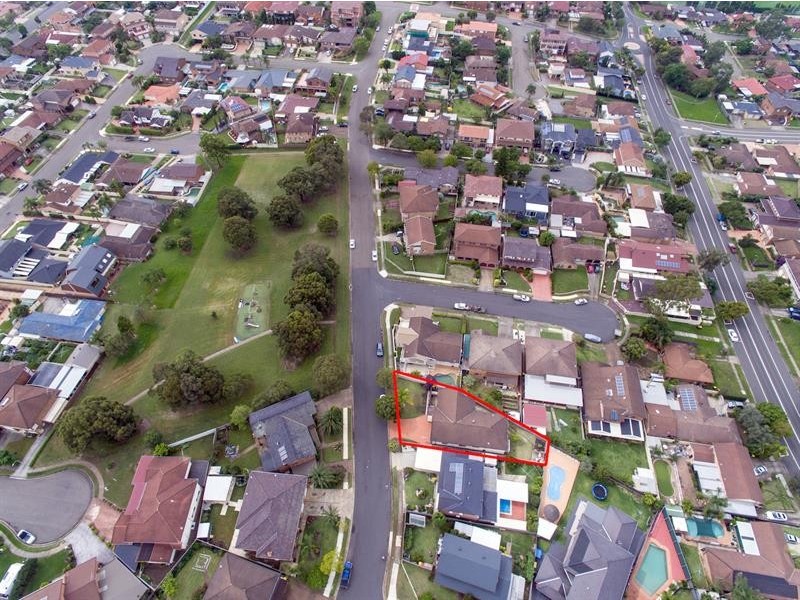 25 Tallowood Cres, Bossley Park NSW 2176