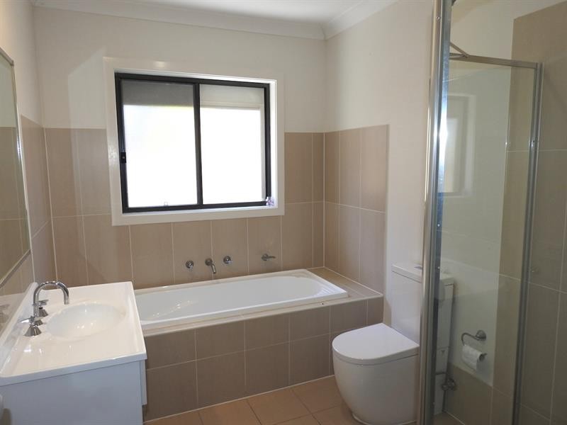 44 Lisa Cres, Bonnyrigg NSW 2177