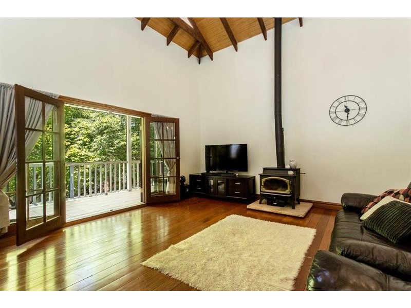 25 Currawong Cres, Bowen Mountain NSW 2753