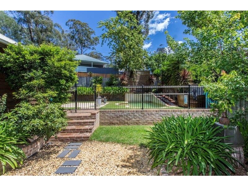 25 Currawong Cres, Bowen Mountain NSW 2753