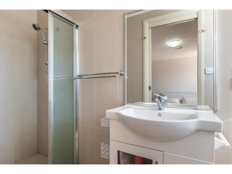 6A Foxlow St, Canley Heights NSW 2166