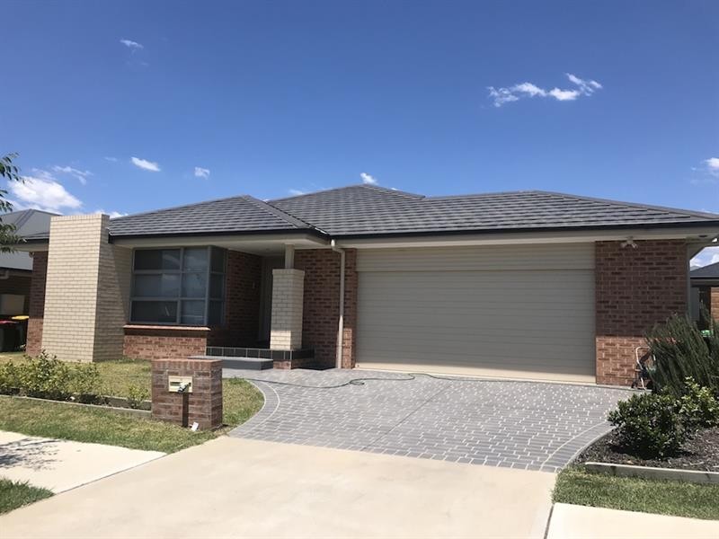 16 Bartlett St, Oran Park NSW 2570