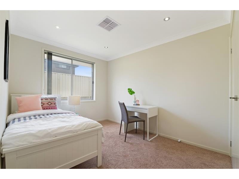 16 Bartlett St, Oran Park NSW 2570