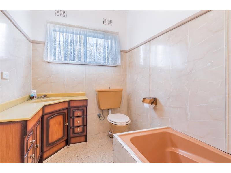 25 Hinkler St, Smithfield NSW 2164