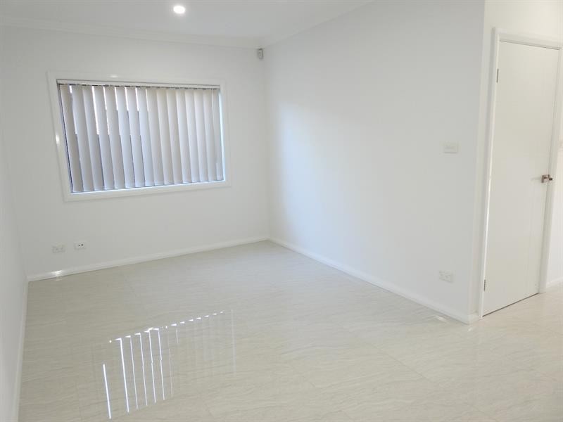 58 Lombard St, Fairfield West NSW 2165