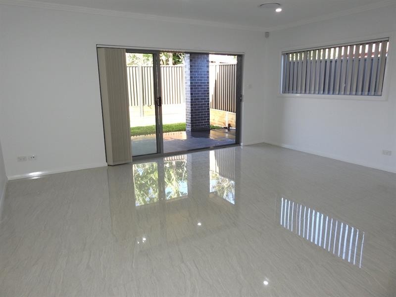 58 Lombard St, Fairfield West NSW 2165