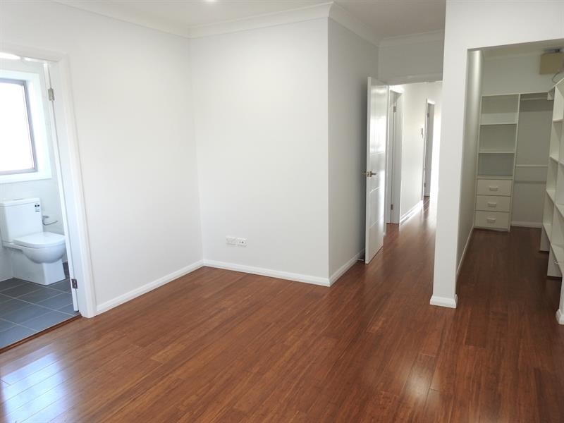 58 Lombard St, Fairfield West NSW 2165