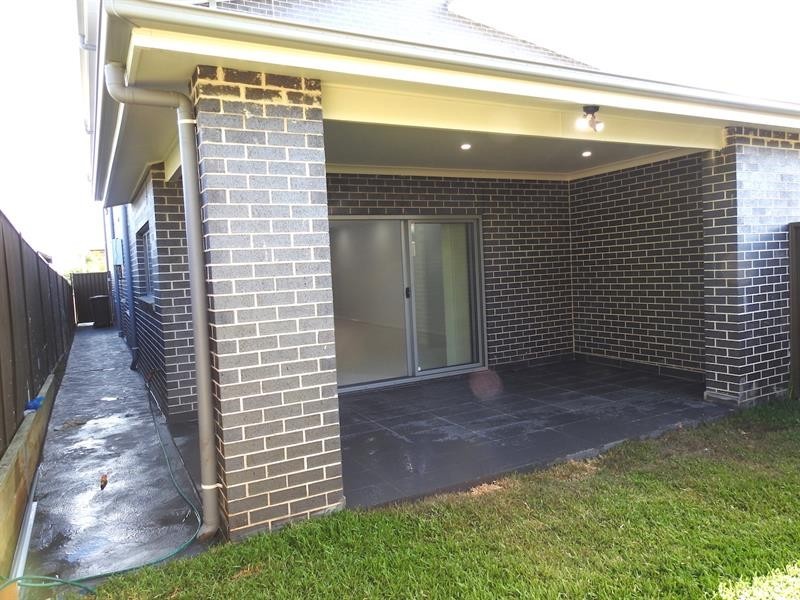 58 Lombard St, Fairfield West NSW 2165