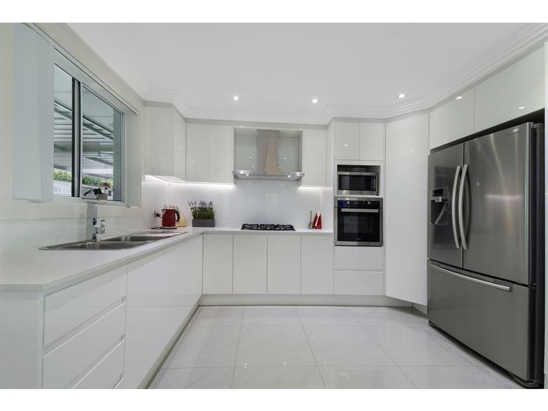 310 Hamilton St, Fairfield West NSW 2165