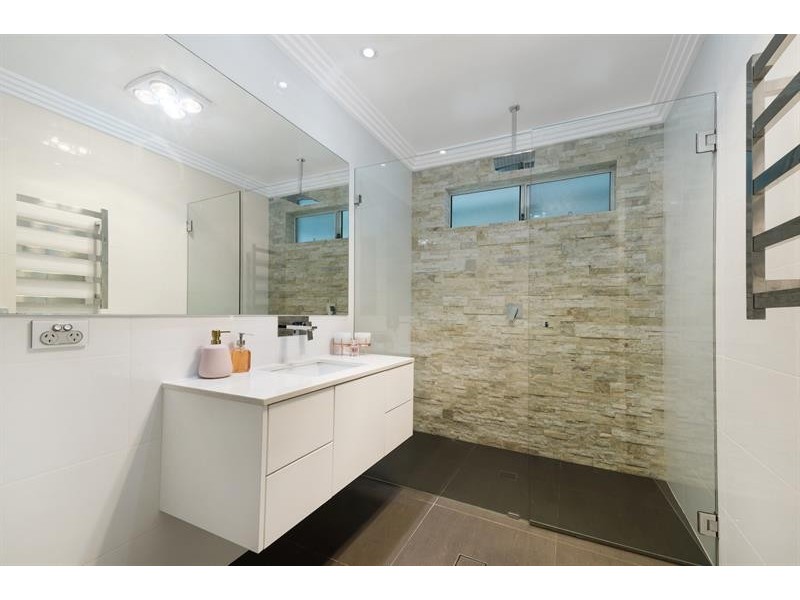 310 Hamilton St, Fairfield West NSW 2165