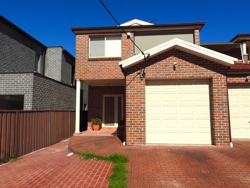 13 Wenden St, Fairfield West NSW 2165