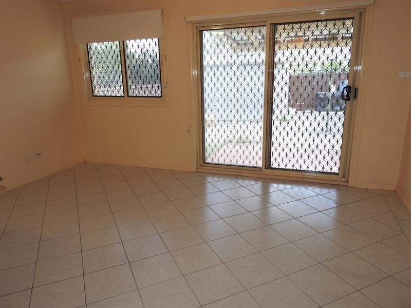 13 Wenden St, Fairfield West NSW 2165