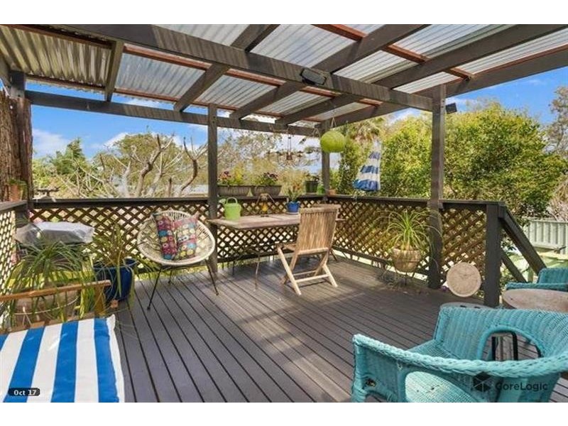 18 WEST KAHALA Ave, Budgewoi NSW 2262