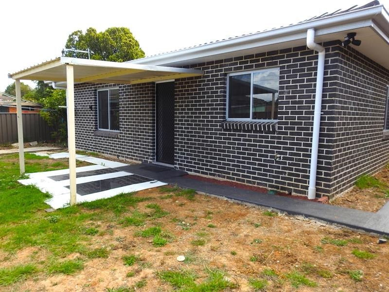 23 Jervis St, Fairfield NSW 2165