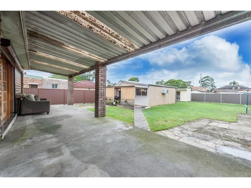 5 Rosemont Ave, Smithfield NSW 2164