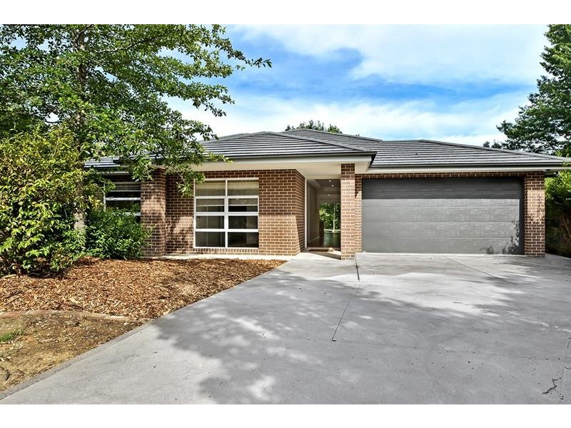 12 Denham Cl, Moss Vale NSW 2577