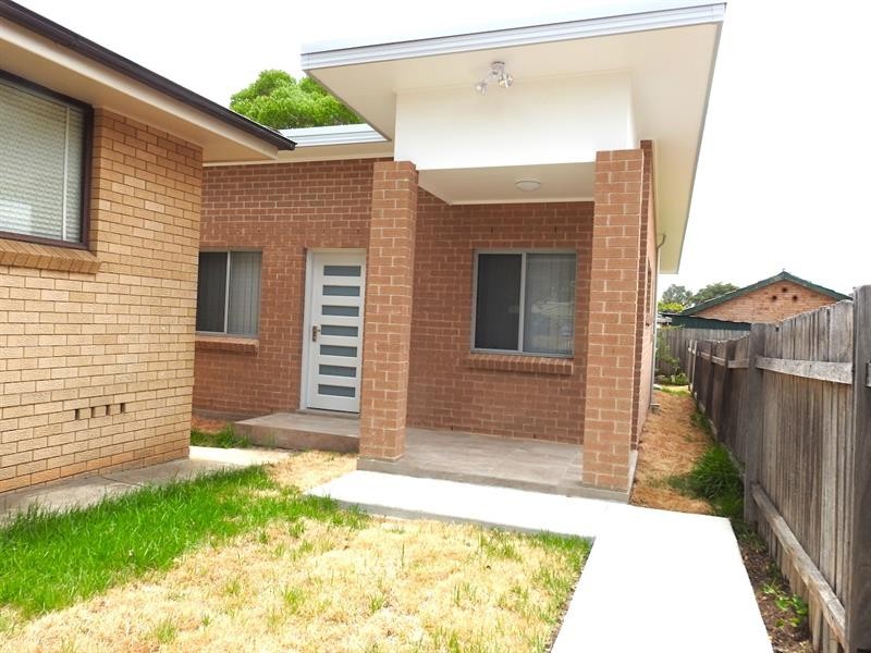 5 Dryden Pl, Wetherill Park NSW 2164