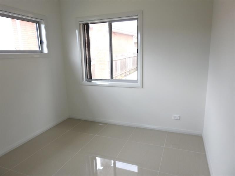 5 Dryden Pl, Wetherill Park NSW 2164